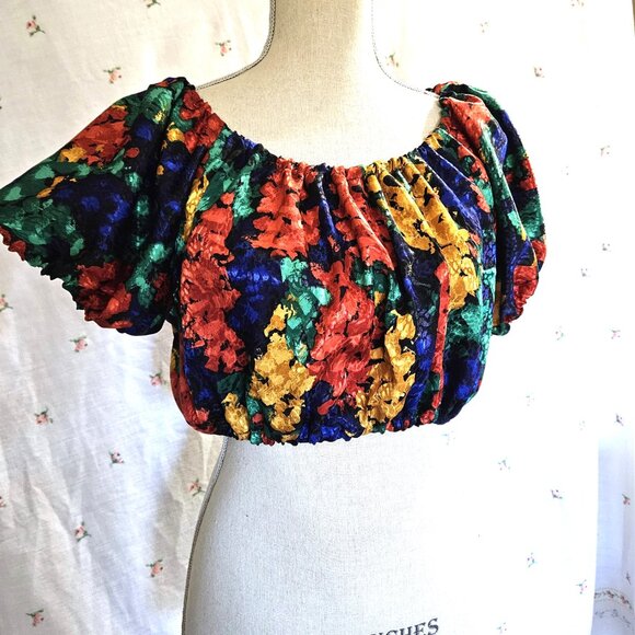 Size M Cropped Peasant Blouse Primary Colors NWT - Picture 3 of 8